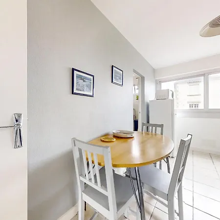 2 Bedroom Cozy In Quiberon